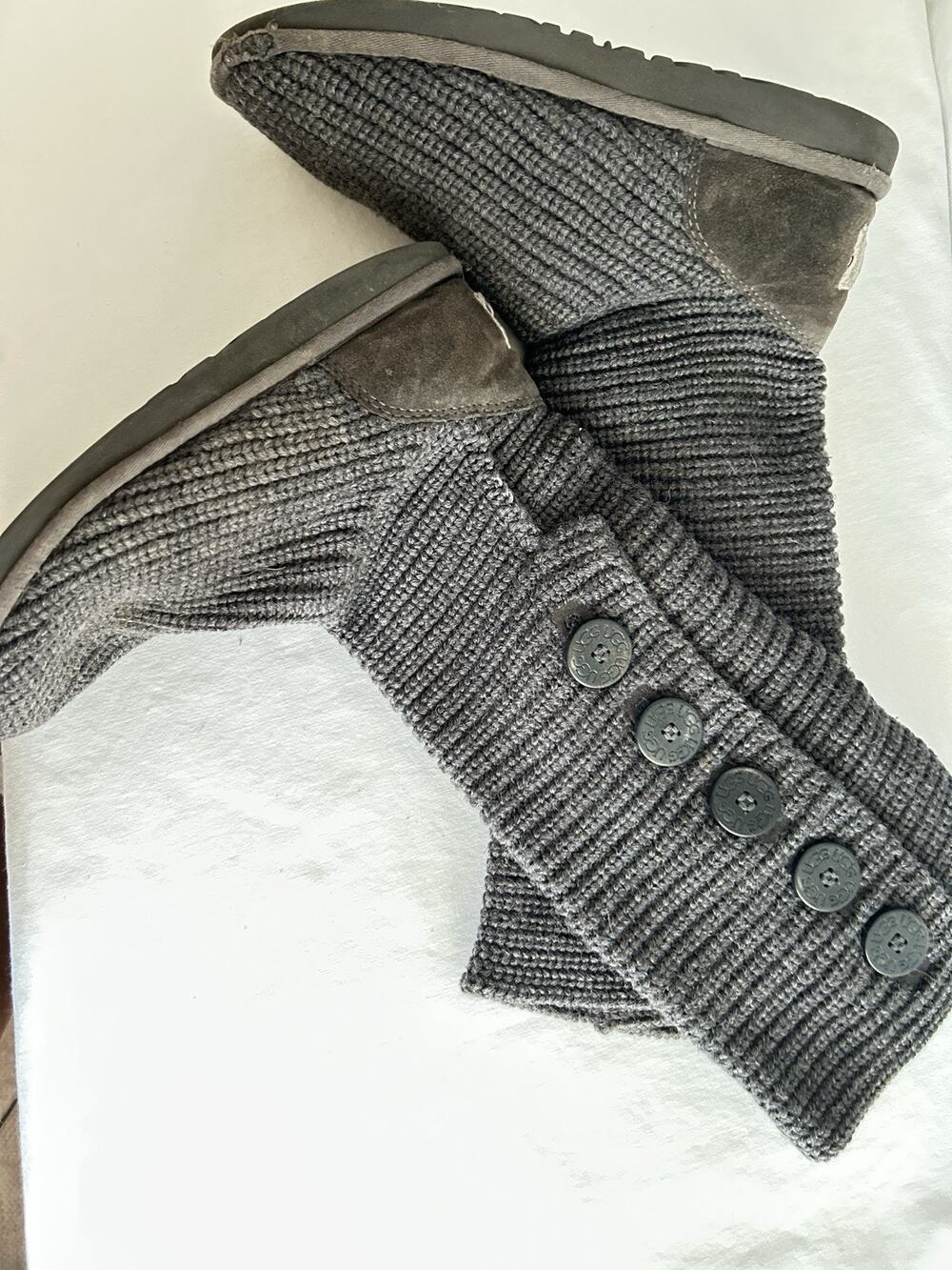 UGG Bailey Button Triplet II Women's Boot, Size 9 - Gray (1016227) Plz Read